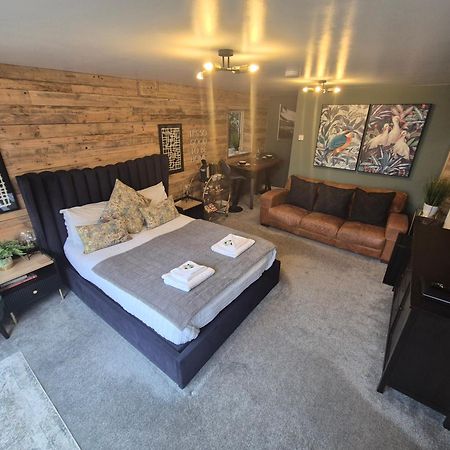 Boutique Shrewsbury Suites Exteriör bild