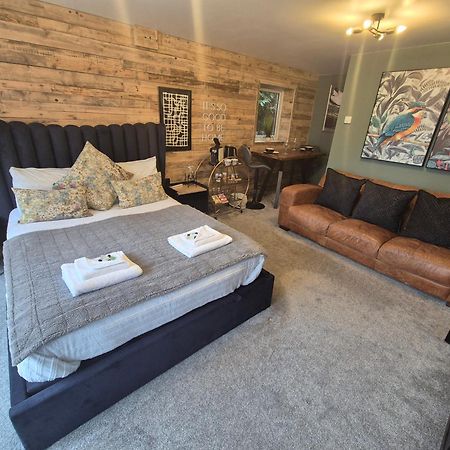Boutique Shrewsbury Suites Exteriör bild