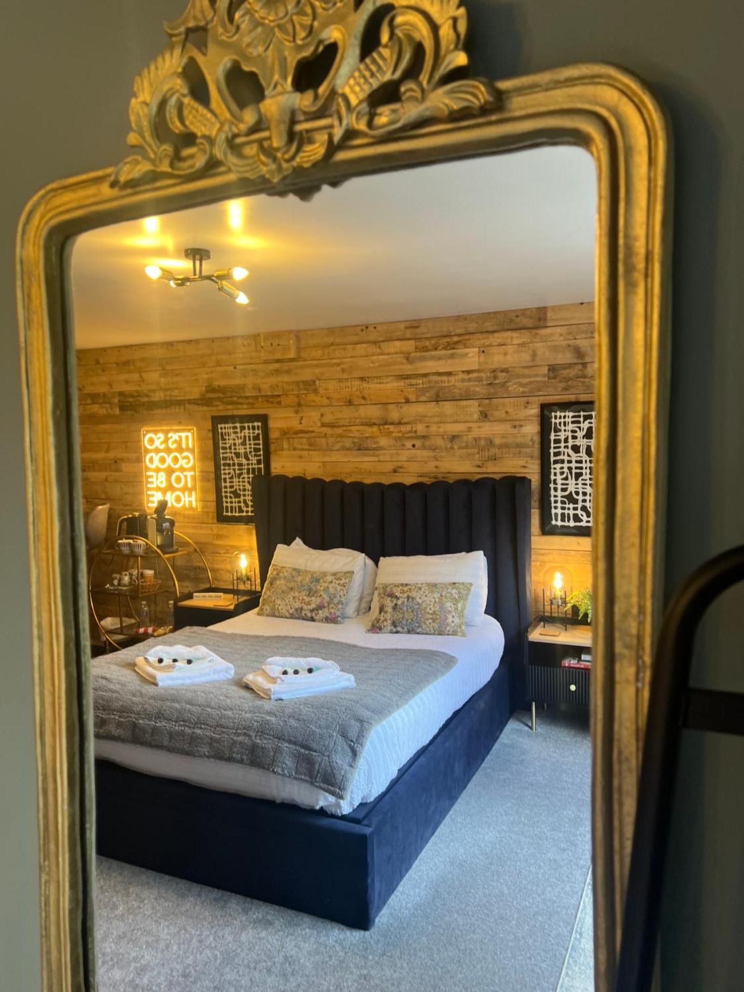 Boutique Shrewsbury Suites Exteriör bild
